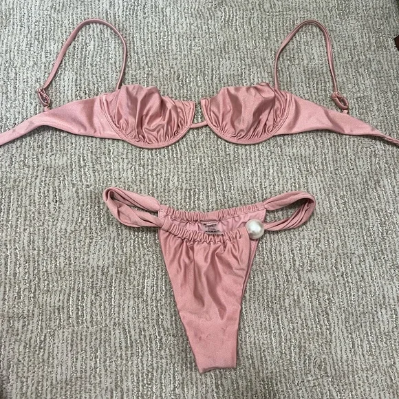 Montce Blush Bikini Set - Picture 2 of 8